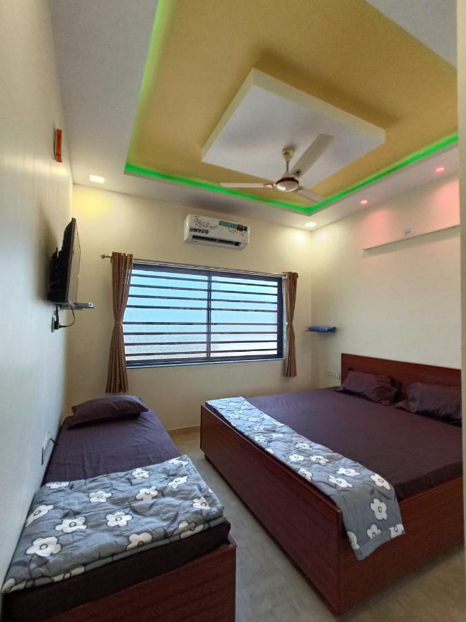 Hotel Jb Star มันดวี ภายนอก รูปภาพ
