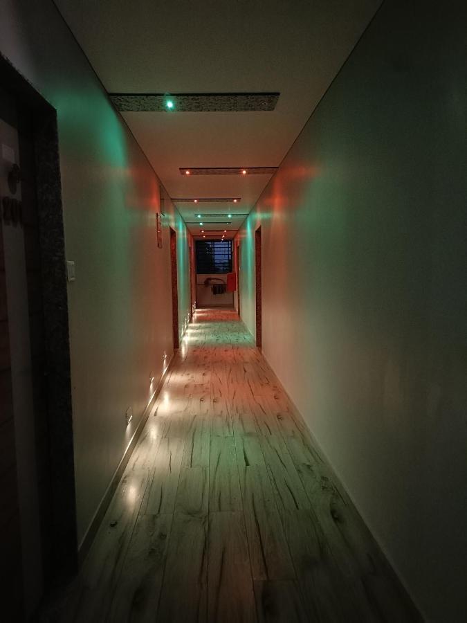 Hotel Jb Star มันดวี ภายนอก รูปภาพ