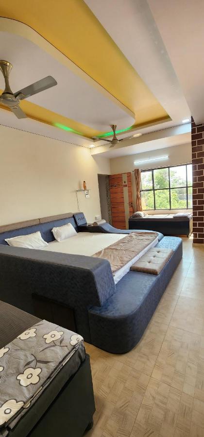 Hotel Jb Star มันดวี ภายนอก รูปภาพ