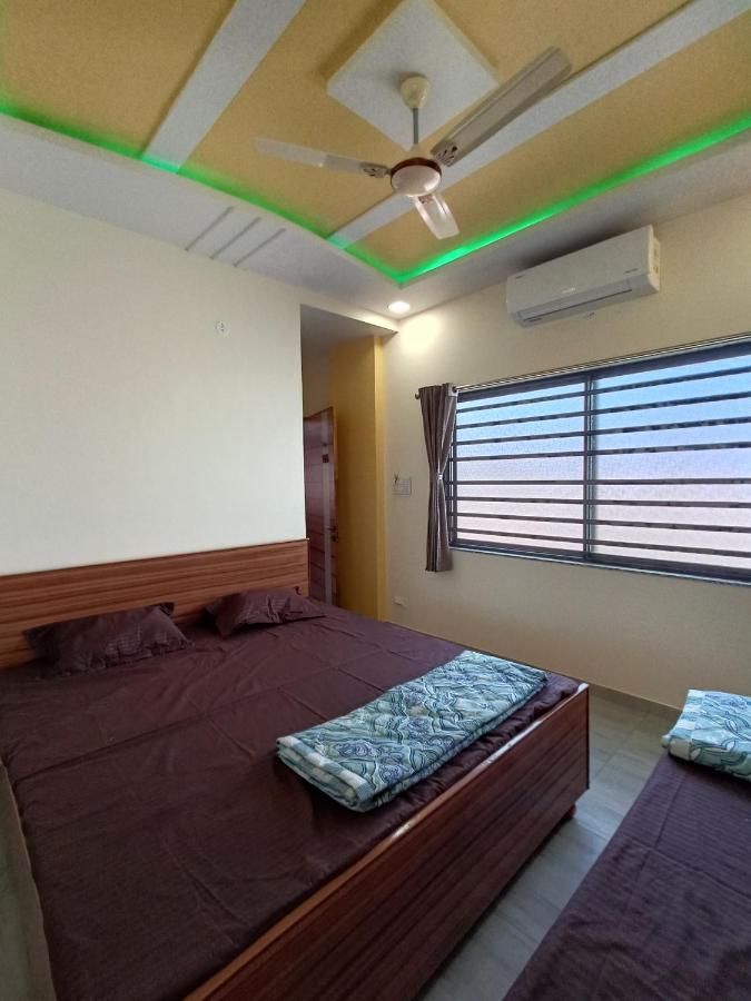 Hotel Jb Star มันดวี ภายนอก รูปภาพ